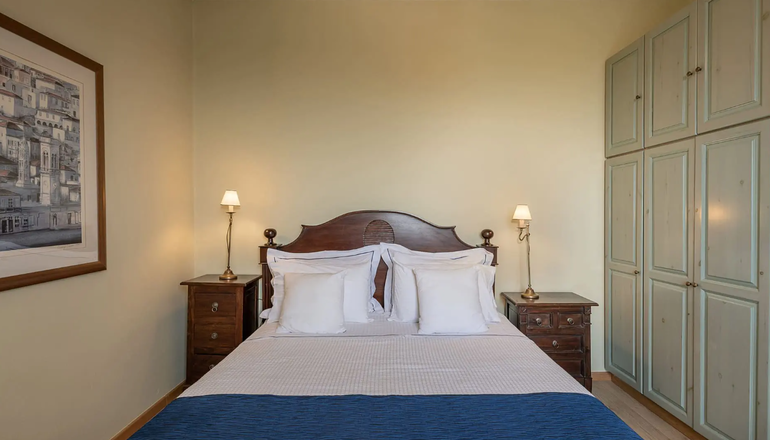 4* Bellevalia