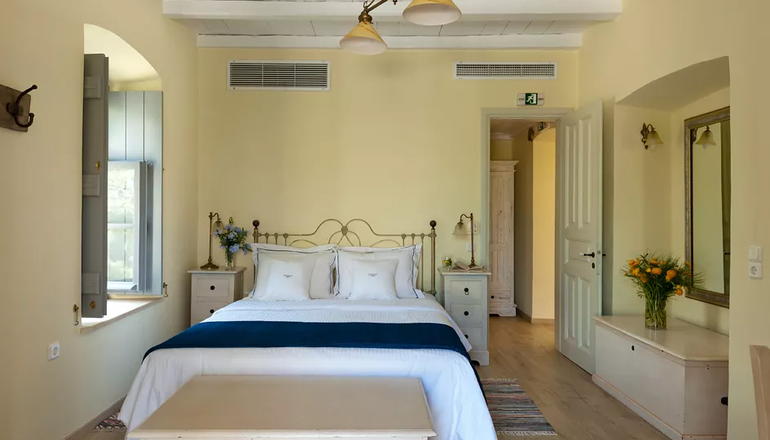 4* Bellevalia