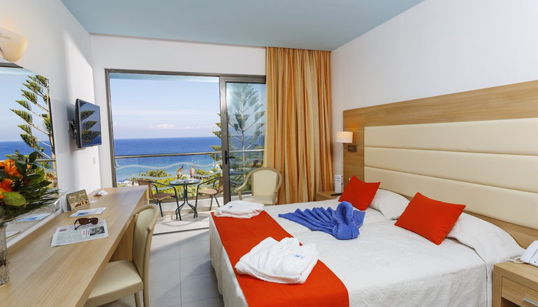 4* Blue Horizon Hotel