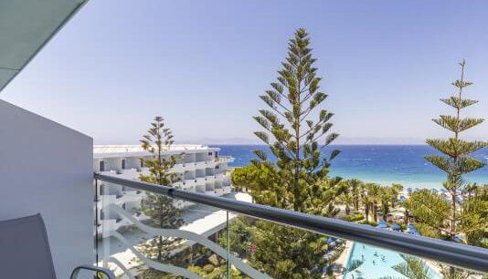 4* Blue Horizon Hotel