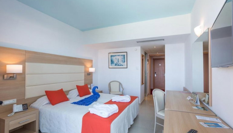 4* Blue Horizon Hotel