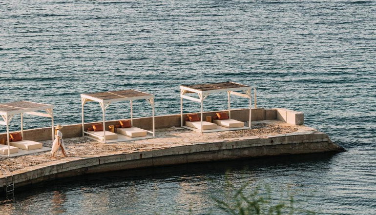 4* Brown Beach Chalkida - Χαλκίδα, Εύβοια