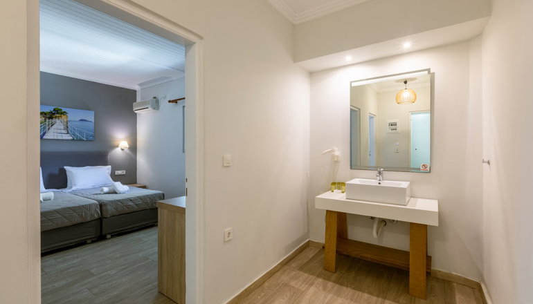 4* Cameo Beach Resort
