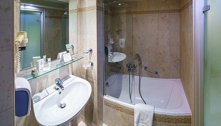 4* Capsis Hotel
