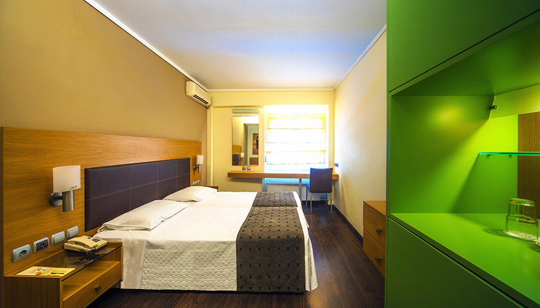 4* Capsis Hotel