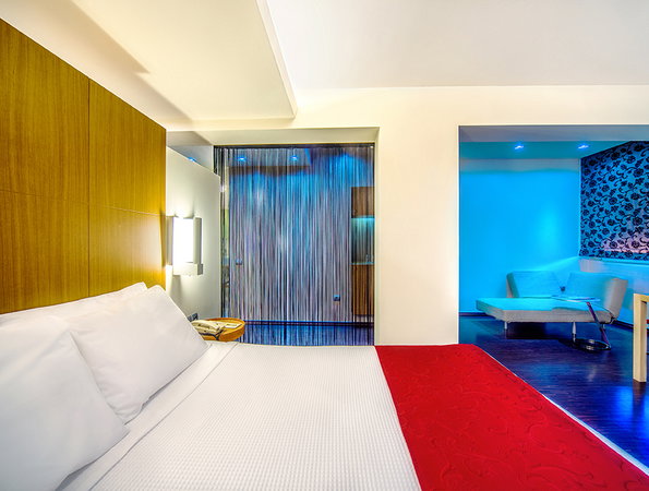 4* Capsis Hotel