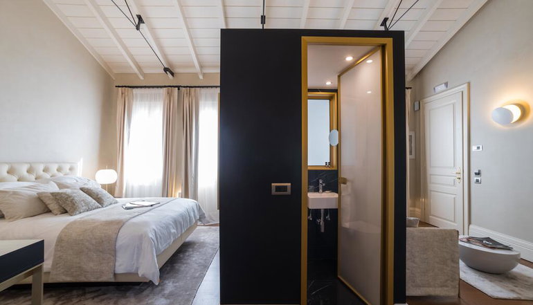 4* Castellano Hotel & Suites