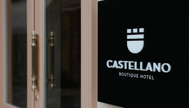 4* Castellano Hotel & Suites