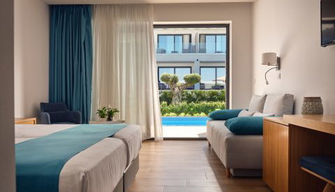4* Cavo Orient Beach Hotel