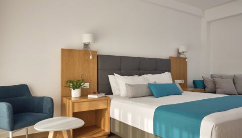 4* Cavo Orient Beach Hotel