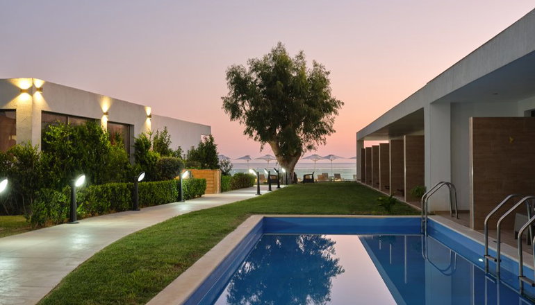 4* Cavo Orient Beach Hotel