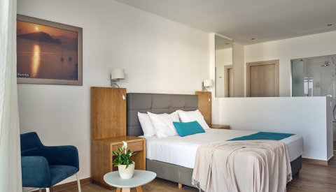 4* Cavo Orient Beach Hotel