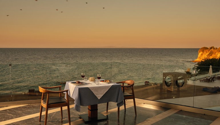4* Cavo Orient Beach Hotel