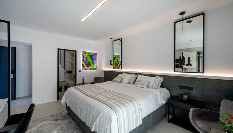 4* Central Boutique Hotel by Naoussa Hills