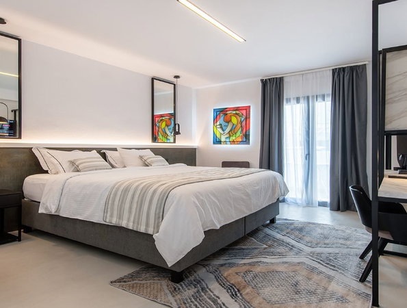 4* Central Boutique Hotel by Naoussa Hills