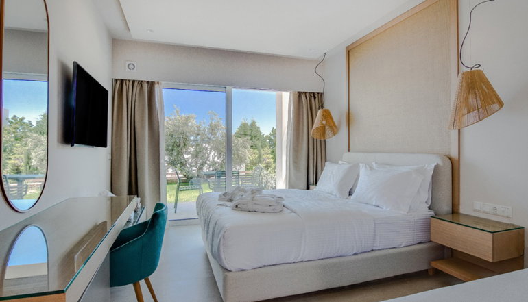 4* Colonides Beach Hotel