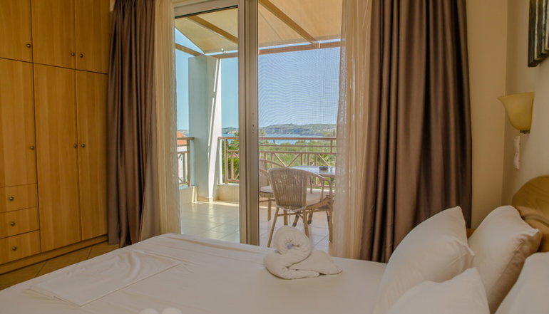 4* Colonides Beach Hotel