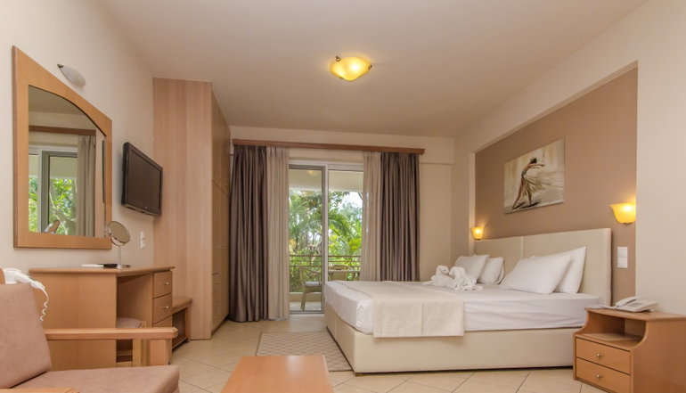 4* Colonides Beach Hotel
