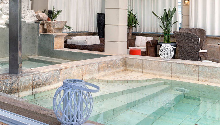 4* Coral Hotel