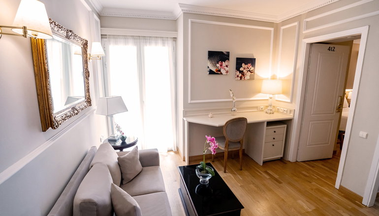 4* Coral Hotel