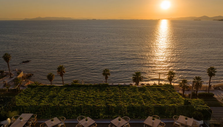 4* Coral Hotel