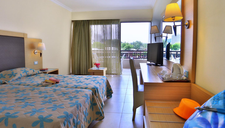 4* Sol by Melia Cosmopolitan Hotel
