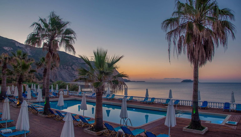 4* Crystal Beach Hotel