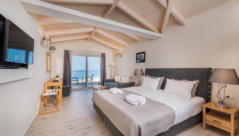 4* Crystal Beach Hotel