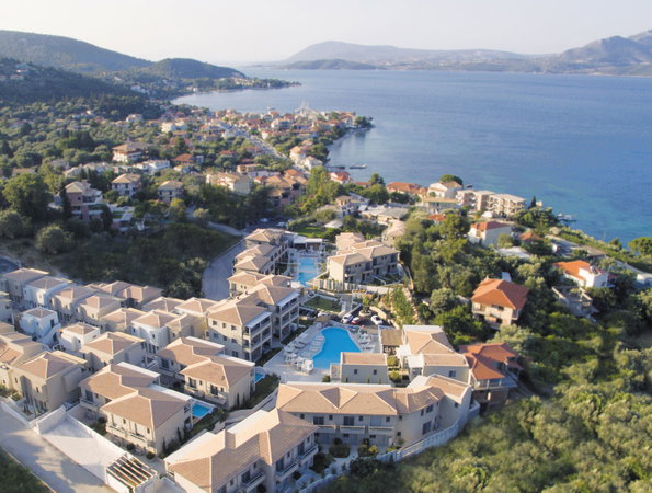 4* Crystal Waters