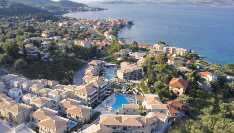 4* Crystal Waters