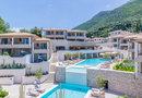 4* Crystal Waters