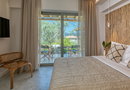 4* Crystal Waters
