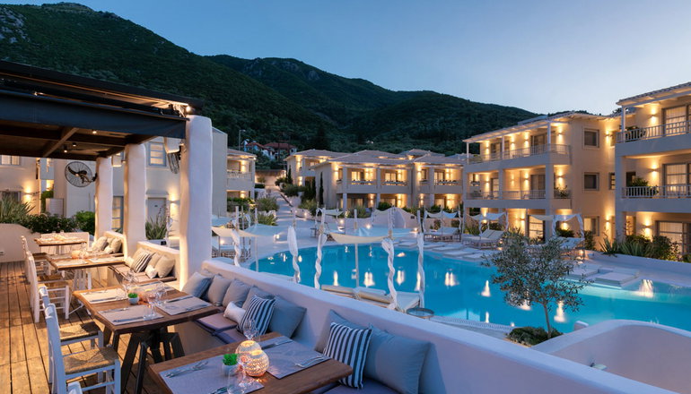 4* Crystal Waters