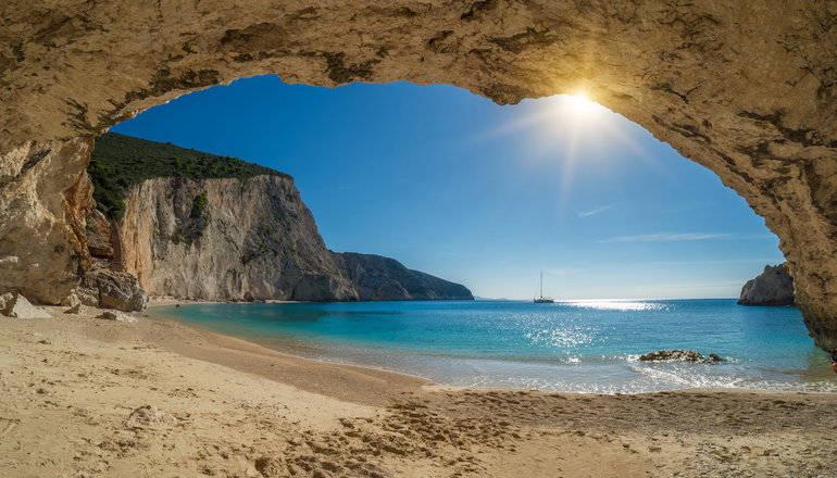 4* Crystal Waters
