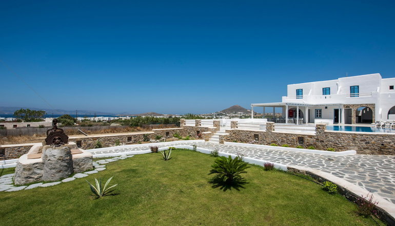 4* Cycladic Islands Hotel & Spa