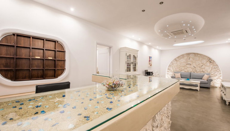 4* Cycladic Islands Hotel & Spa