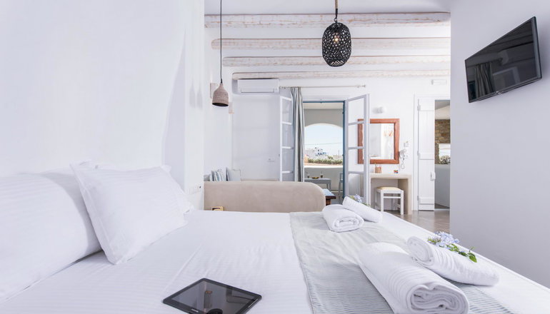 4* Cycladic Islands Hotel & Spa