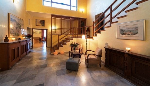 4* Delphi Palace