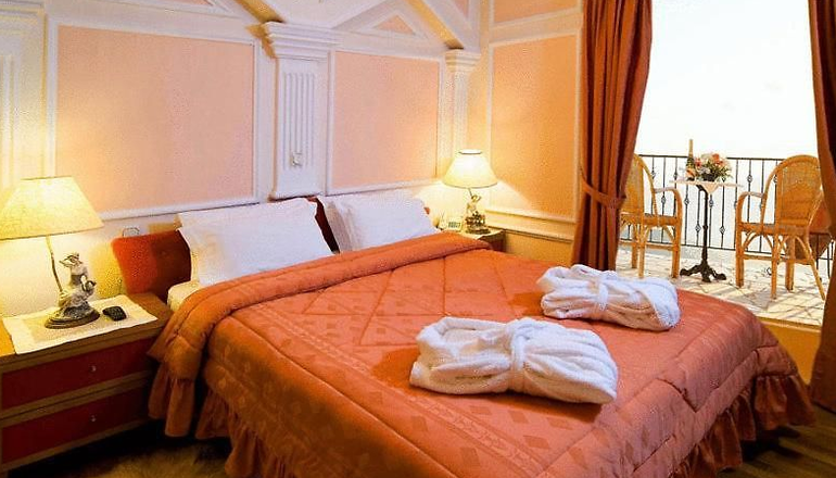 4* Delphi Palace