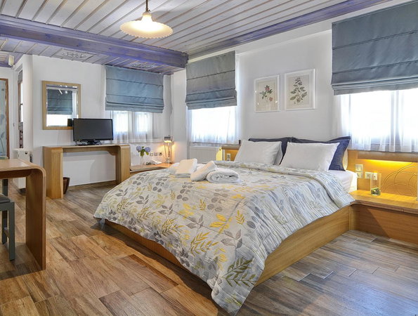4* Dilofo Hotel Luxury Suites