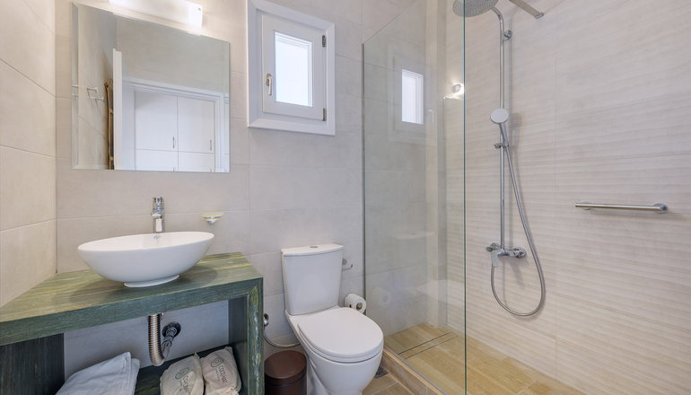 4* Dolphin Bay Seaside Resort & Suites - Γαλησσάς, Σύρος