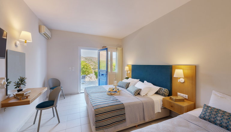 4* Dolphin Bay Seaside Resort & Suites - Γαλησσάς, Σύρος
