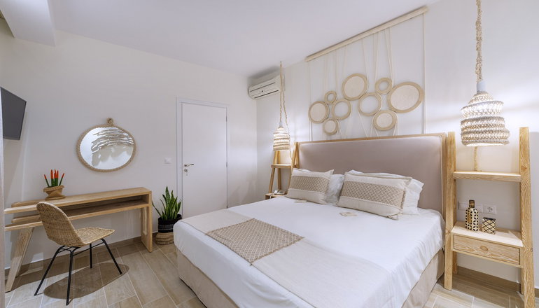 4* Dolphin Bay Seaside Resort & Suites - Γαλησσάς, Σύρος