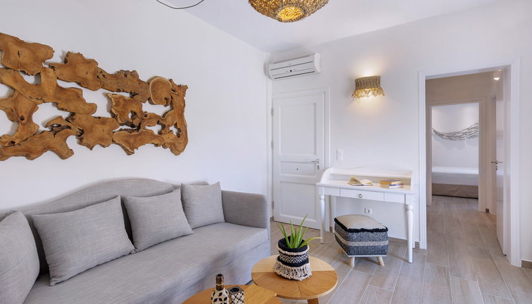 4* Dolphin Bay Seaside Resort & Suites - Γαλησσάς, Σύρος