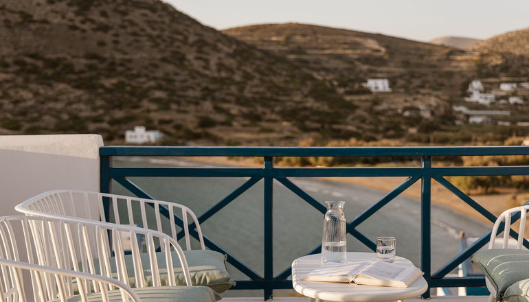 4* Dolphin Bay Seaside Resort & Suites - Γαλησσάς, Σύρος