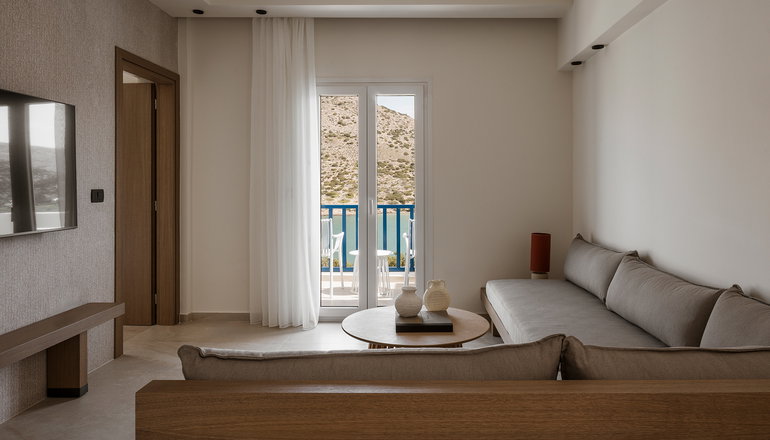 4* Dolphin Bay Seaside Resort & Suites - Γαλησσάς, Σύρος