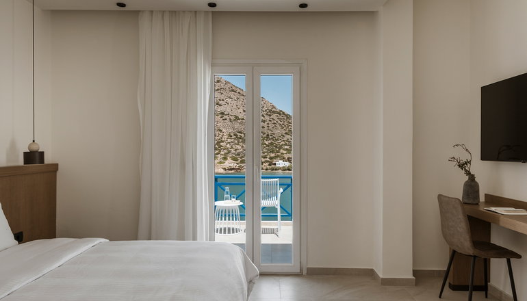4* Dolphin Bay Seaside Resort & Suites - Γαλησσάς, Σύρος