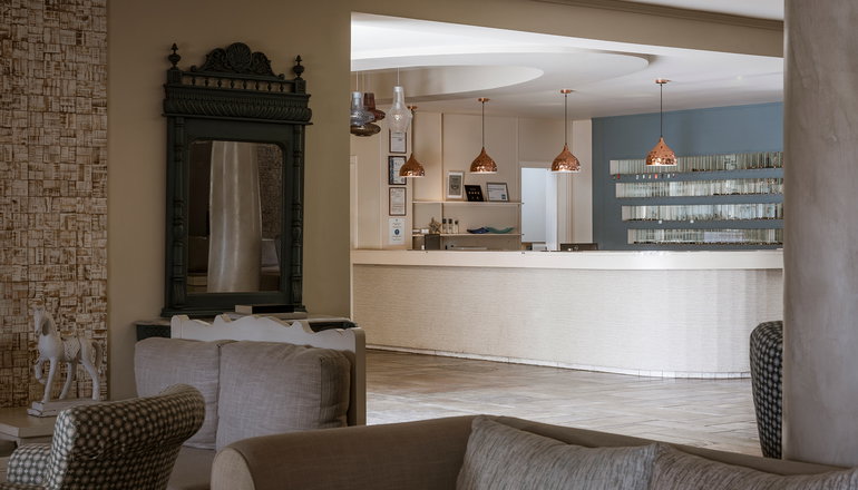 4* Dolphin Bay Seaside Resort & Suites - Γαλησσάς, Σύρος