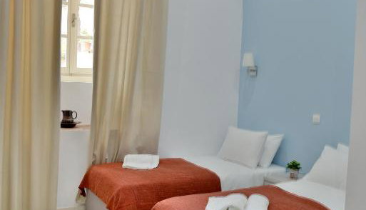 4* Douskos Port House