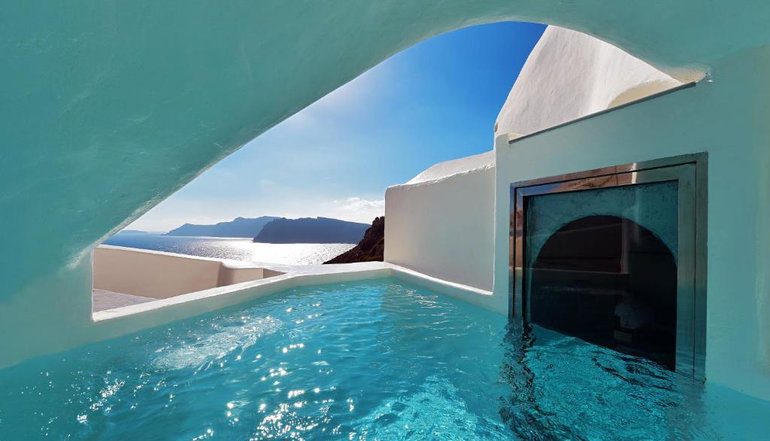 4* Ducato di Oia Santorini